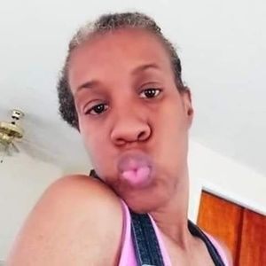 Meet your Posher, Tia